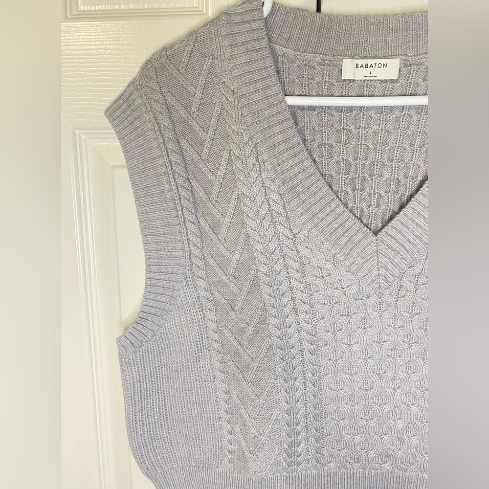 New Aritzia Emporia Merino Wool Sweater Vest - Picture 6 of 10